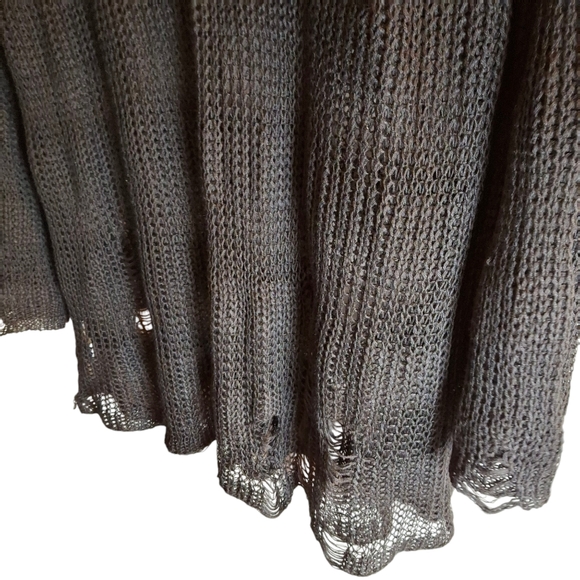 Distressed crochet like sweater topper nwt - Picture 6 of 6